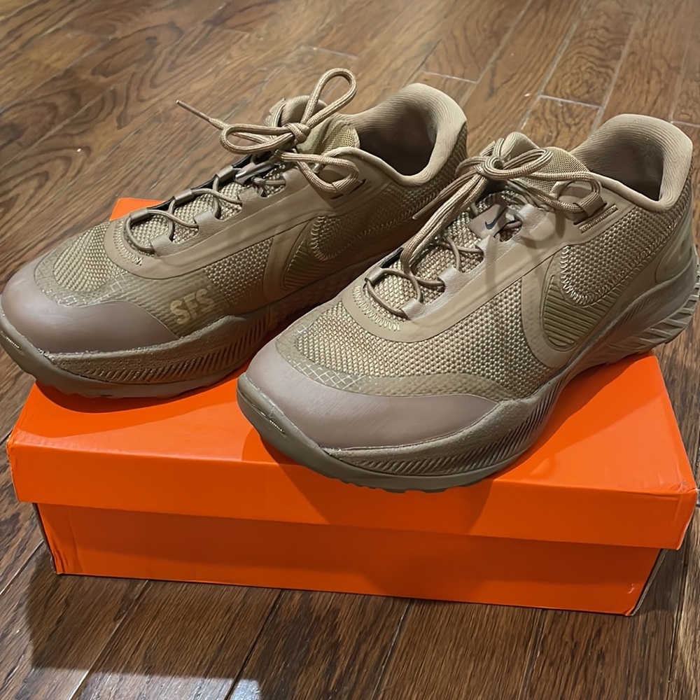 Nike React Sfb Ccarbon Low Size 10.5 - image 2